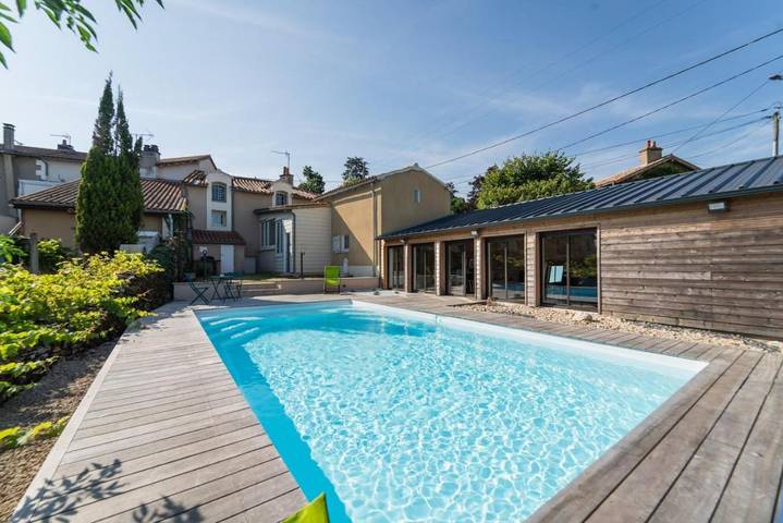 Maison d’hôte pour 5 personnes, avec Terrasse ainsi que Jardin et Piscine à Iteuil