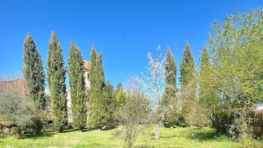 Location de vacances pour 6 personnes, avec Terrasse ainsi que Jardin et Vue à Mercuès