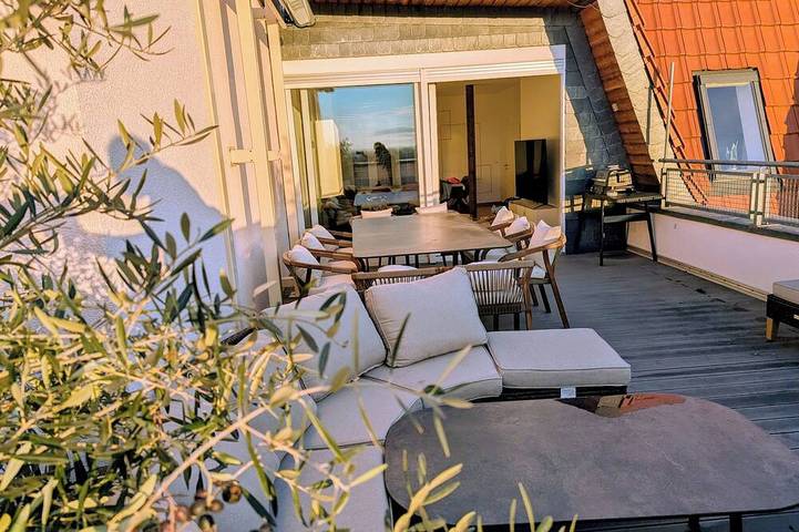 Ferienwohnung für 13 Personen, mit Terrasse und Sauna in Magdeburg