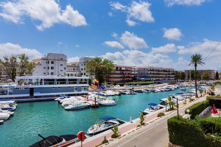 Location de vacances pour 6 personnes, avec Balcon et Terrasse à Playa del Arenal