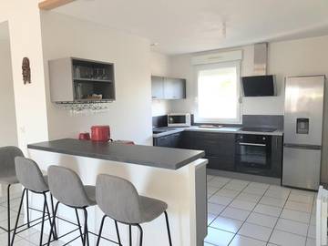 Gîte pour 4 personnes, avec terrasse et vue dans Les Antilles de Jonzac