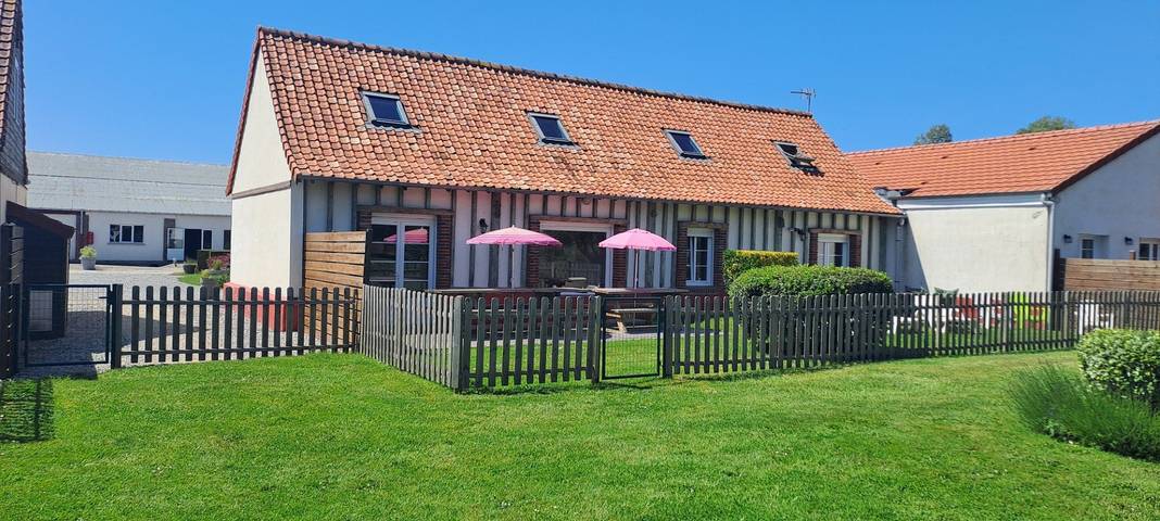 Gîte pour 15 personnes, avec jardin et terrasse dans Hauts-de-France