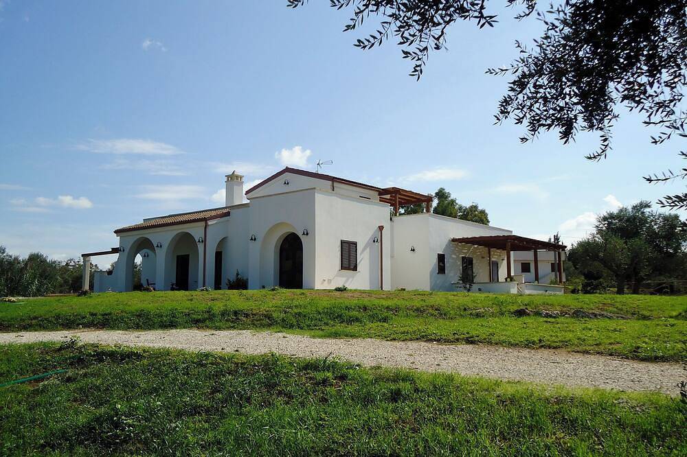 Ganze Wohnung, Villa Elia, Tenuta Le Scerze, apartment with kitchen 4 people in Borgagne, Melendugno