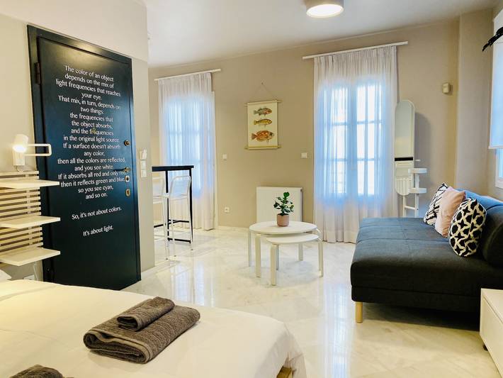 Apartment for 3 people, with balcony in Acropolis