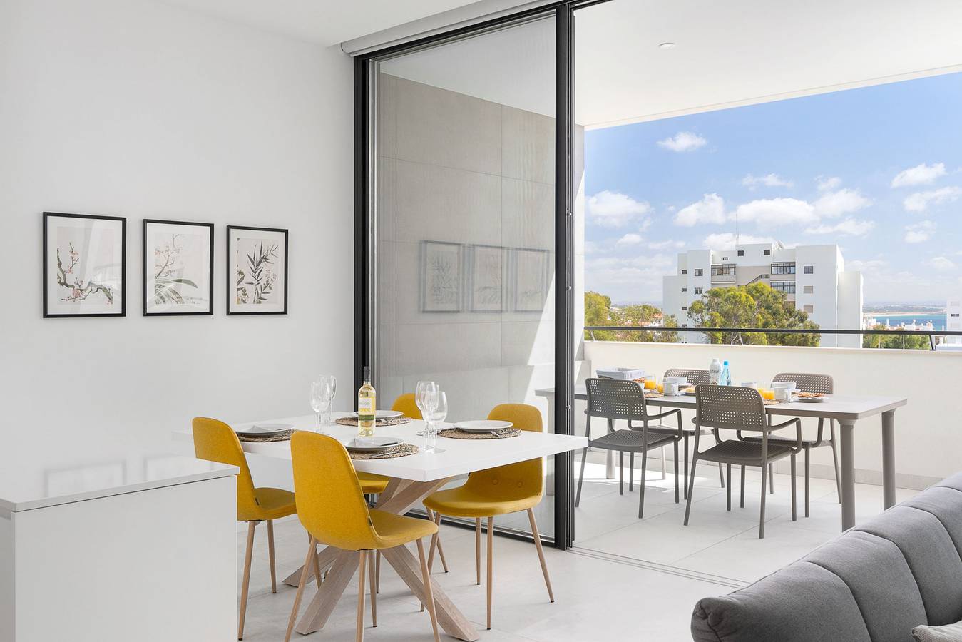 Hel lejlighed, Ultra-modern apartment [110] in Santa Maria, Lagos