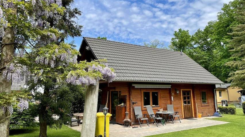 Ferienhaus für 4 Personen, mit Garten und Terrasse in Neuruppin