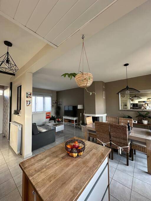 Location de vacances pour 4 personnes, avec jardin, adapté aux familles à Sucy-en-Brie