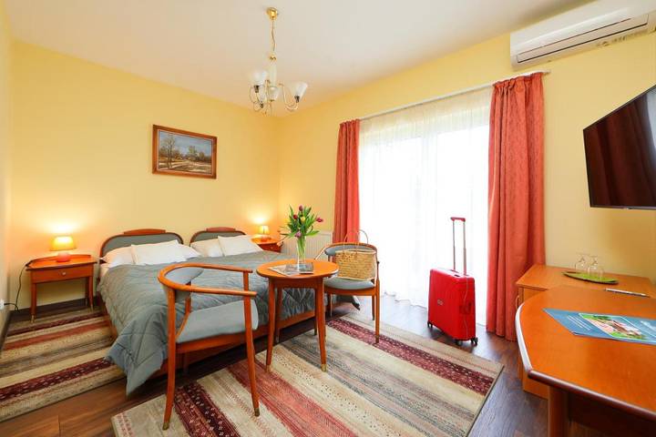 Ferienhaus für 2 Personen, mit Garten und Sauna sowie Pool und Balkon in Balatonfüred - 2