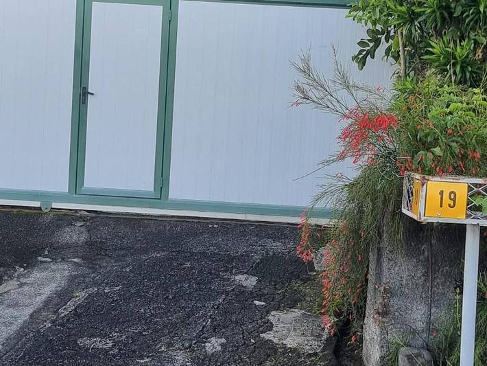 Gîte pour 2 personnes, avec vue et bassin pour enfant ainsi que jardin et piscine dans Mahina - 2