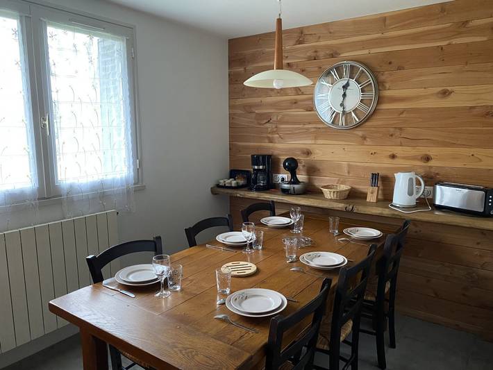 Gîte pour 6 personnes, avec jardin et terrasse, animaux acceptés dans le Puy-de-Dôme - 2