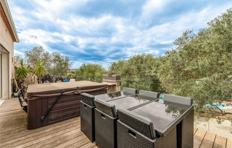 Retraite relaxante : 130m2 avec piscine et terrasse in Balaruc-les-Bains, Côte méditerranéenne (France)