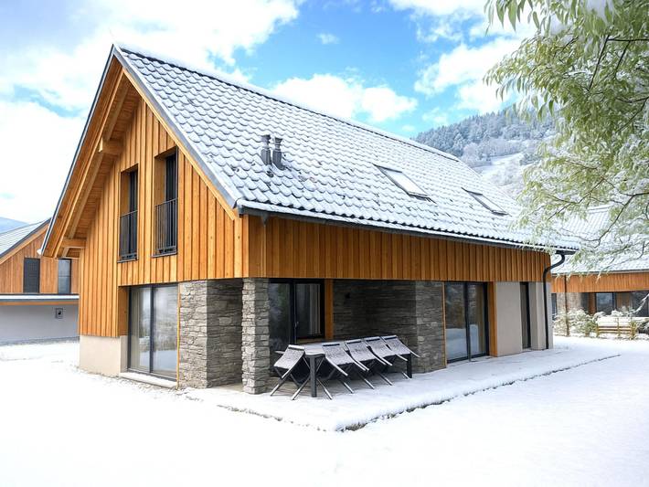 Ferienhaus für 9 Personen, mit Terrasse und Garten sowie Sauna