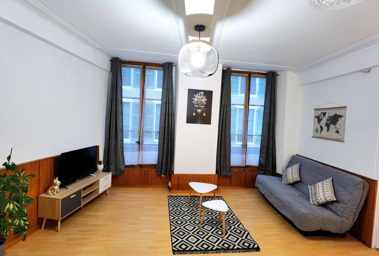 Appartement entier, One-Bedroom Apartment in Pau, Béarn