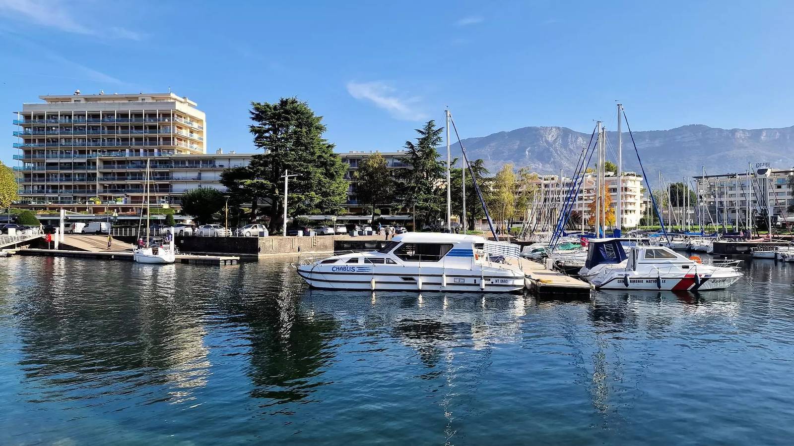 Appartement entier, Magnifique et imprenable vue sur le Lac du Bourget ! in Aix-les-Bains, Région de Chambéry