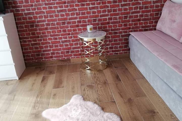 Rose Fountain Cottage at Disneyland in Chessy, Seine-et-Marne