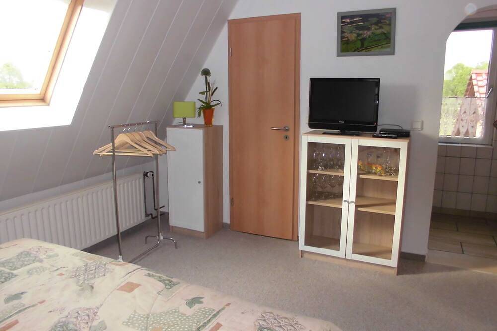 Ganze Wohnung, Mit direktem Blick auf ein Storchennest in Alt Zauche, Alt Zauche-Wußwerk
