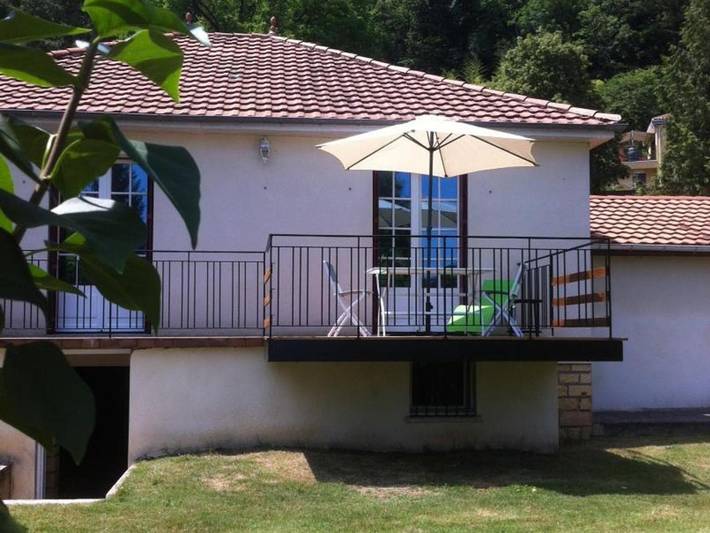 Location de vacances pour 6 personnes, avec terrasse et jardin à Mauzac-et-Grand-Castang - 3