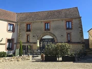 Gîte pour 9 personnes, avec terrasse à Mareil-le-Guyon