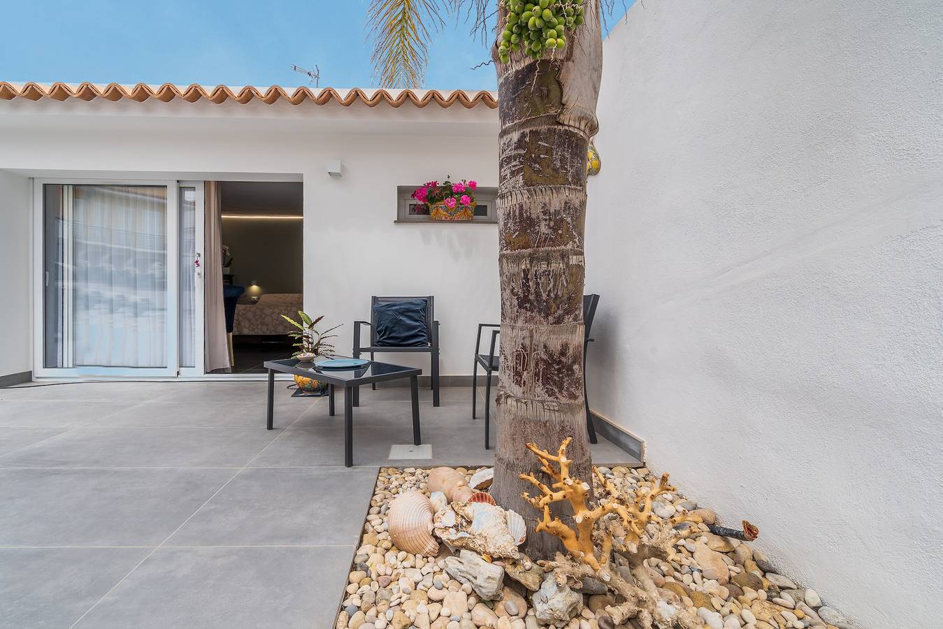 Appartamento intero, Appartamento 'La Casa di Susy' con terrazza privata, Wi-Fi e aria condizionata in Falaride, Avola