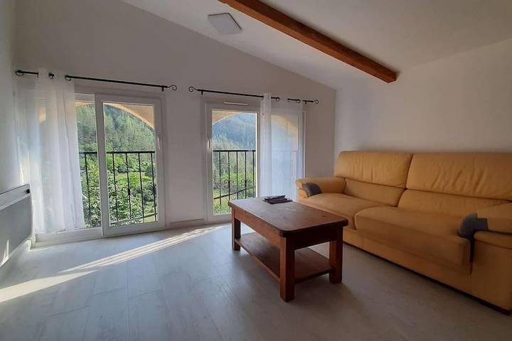 Gîte pour 4 personnes, avec Balcon ainsi que Terrasse et Vue à Rigaud