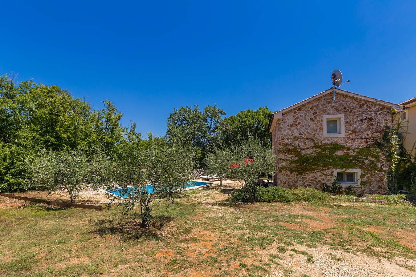 Ferienhaus Alyssa mit pool auf der Insel Krk, 3km vom Sandstrand in Risika, Krk