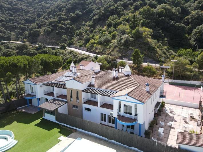 Hotel für 2 Personen, mit Balkon und Terrasse sowie Garten und Pool