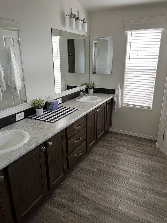 Quiet downtown neighborhood w/mountain views, private turfed backyard, A/C & W/D in Williams (Arizona), Coconino Nationalwald