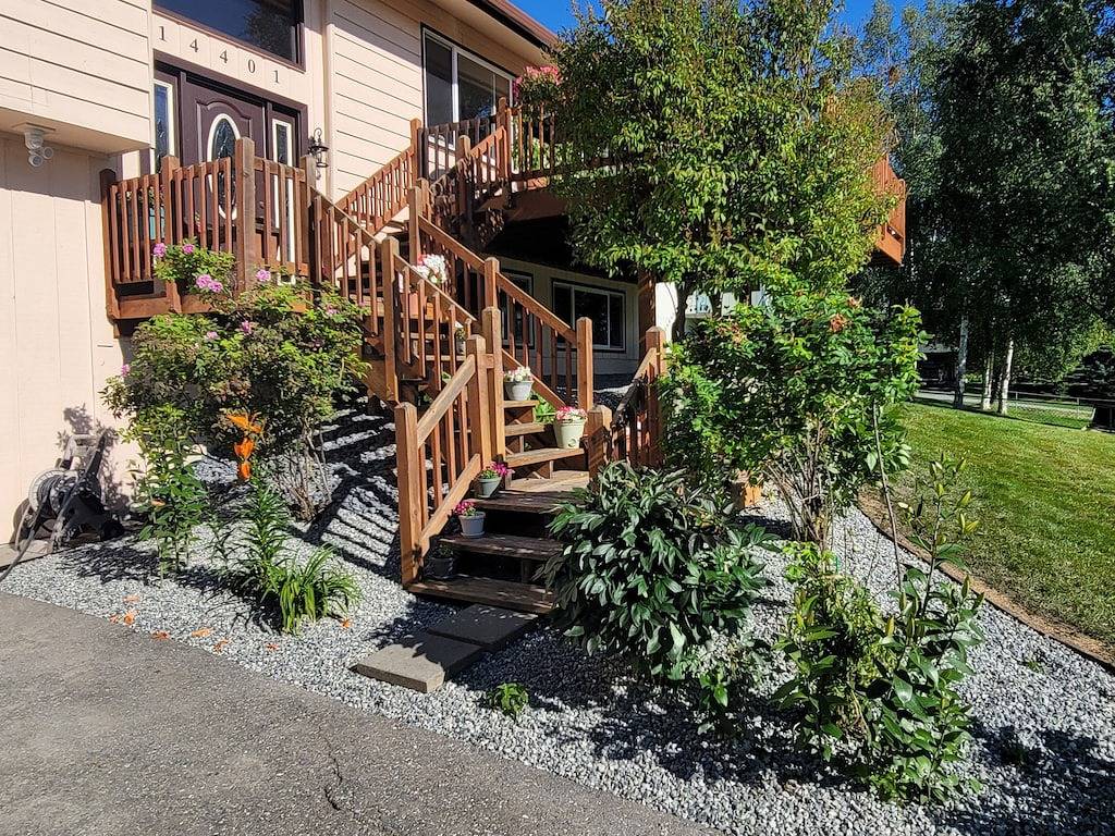 Private suite in an Owner occupied home with views of the Chugach Mountains. in Anchorage, Alaska
