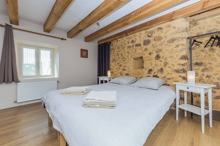 Location de vacances pour 12 personnes, avec terrasse et jardin à Nabirat - 3