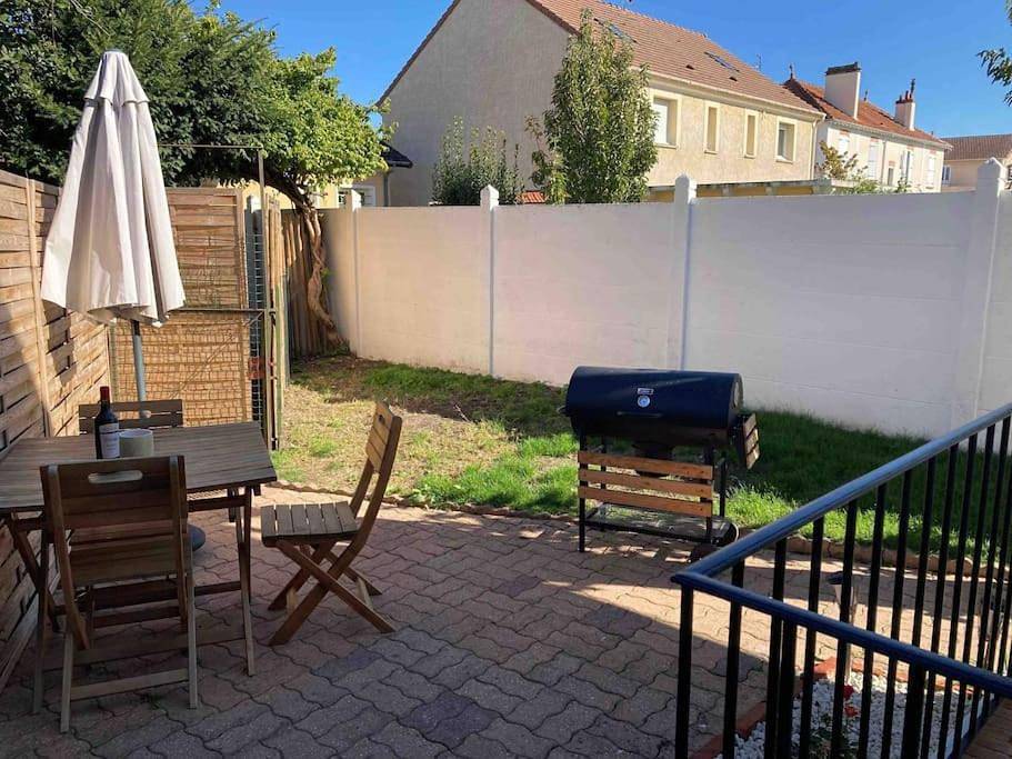Appartement entier, One-Bedroom Apartment in Montgeron, Essonne