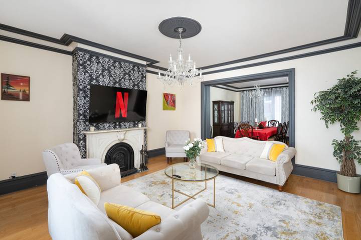 Villa pour 12 personnes, avec terrasse ainsi que jardin et vue sur le lac, animaux acceptés - 1