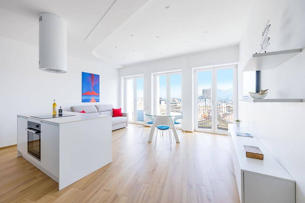 Ganze Wohnung, At Twenty-One: new apartment with exclusive panoramic views! in Neapel, Neapel Provinz