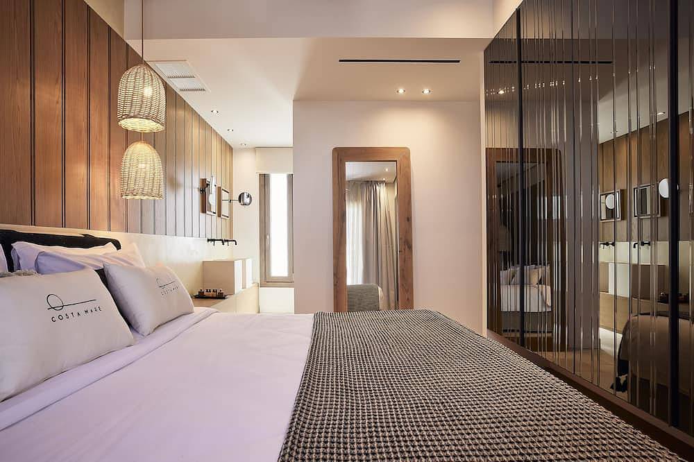 Costa Mare in Pollonia, Milos