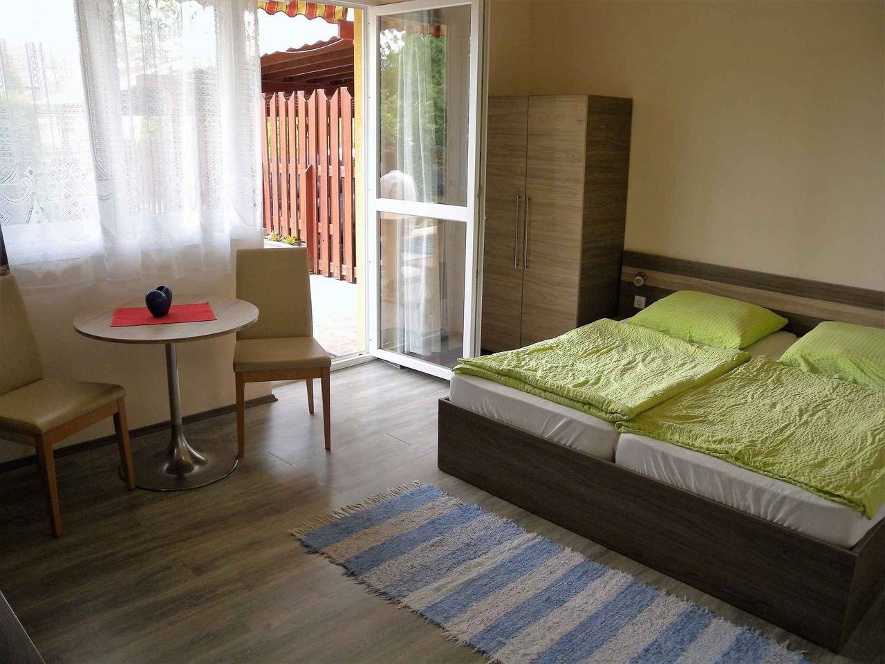 Ganzes Studio, Studio kinderfreundlich mit Internet und Grillmöglichkeit  in Balatonföldvar, Plattensee Südufer