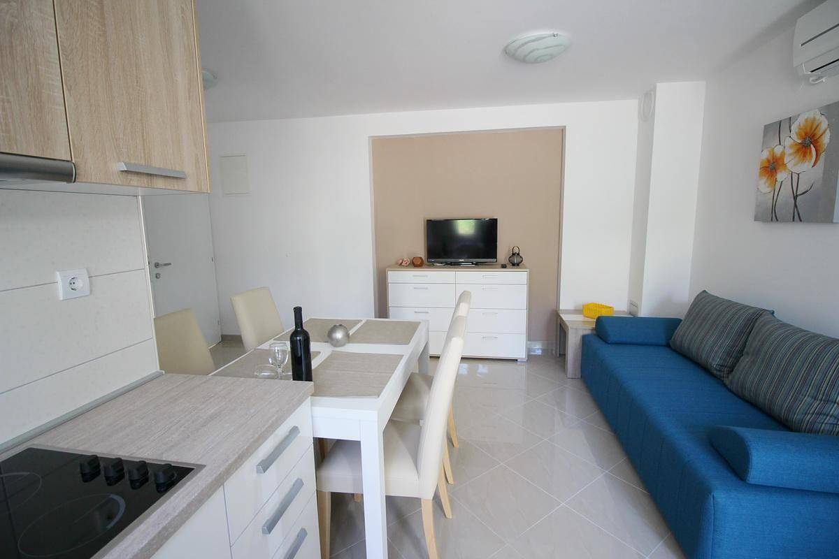 Ganze Ferienwohnung, Modern Apartment für 5 Personen mit Pool in Baska, Krk