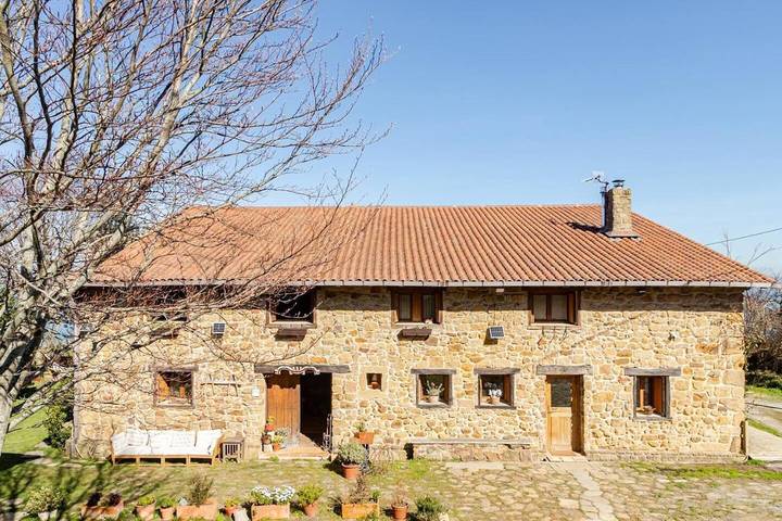 Gîte pour 2 personnes, avec jardin et vue à Getaria