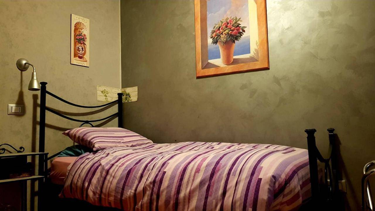 Double Room with Private Bathroom in Pratola Peligna, Province de l'Aquila