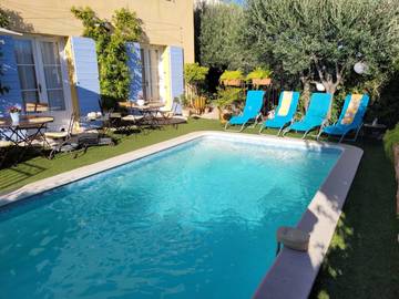 Chambre d’hôte pour 2 personnes, avec jardin et piscine en Provence-Alpes-Côte d'Azur