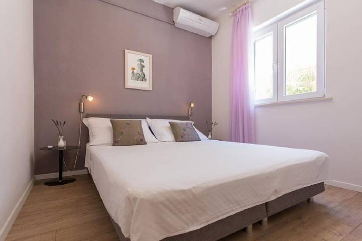 Ganze Wohnung, Two bedroom apartment Romeo with hot-tub in Dubrovnik, Grad Dubrovnik