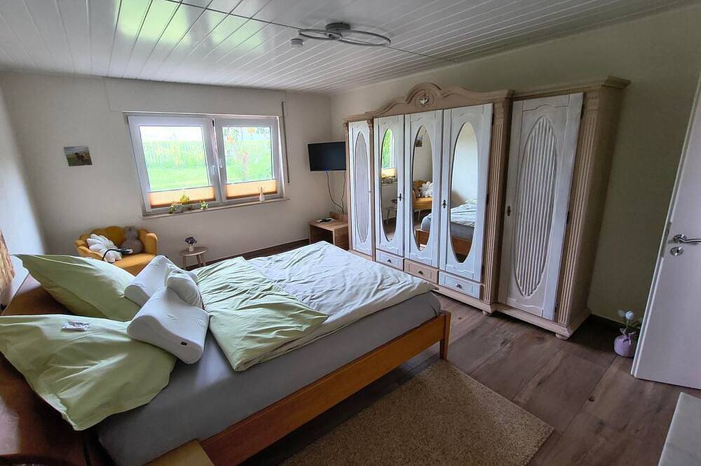 Ferienhaus Kurt - Ferienhaus, Dusche, Wc, 2 Schlafräume in Imsweiler, Pfälzer Bergland