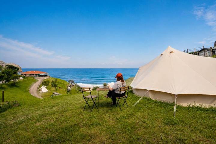 Camping para 4 personas, con jardín en Llanes
