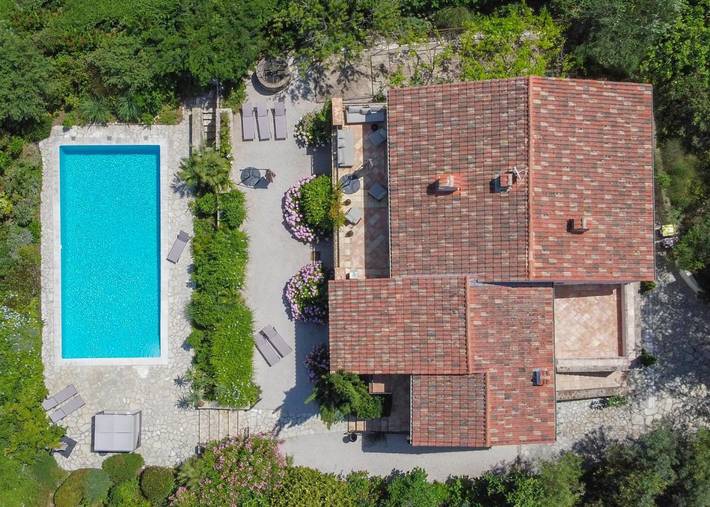 Villa pour 12 personnes, avec Terrasse et Jardin ainsi que Piscine et Vue sur le lac à Gassin - 2