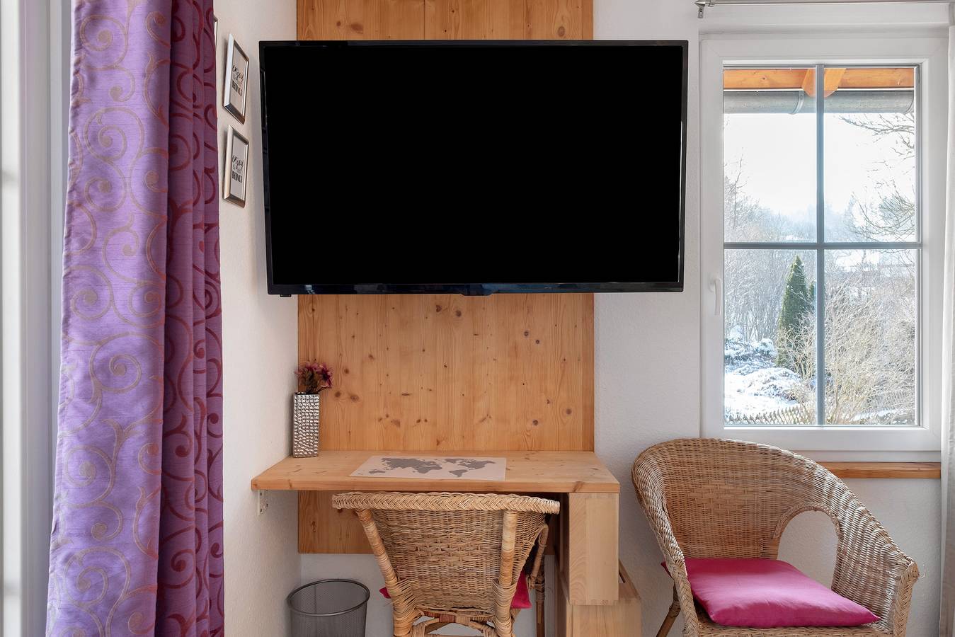 Entire apartment, Apartment 'Ferienwohnung 2 Personen' with Shared Garden, Balcony and Wi-Fi in St. Georgen im Schwarzwald, Central Black Forest