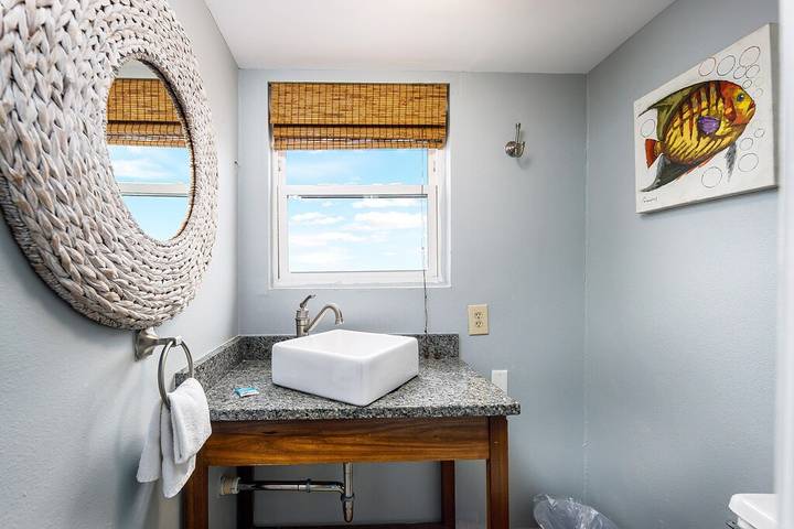 Vacation rental for 6 people, with balcony in Miramar Beach