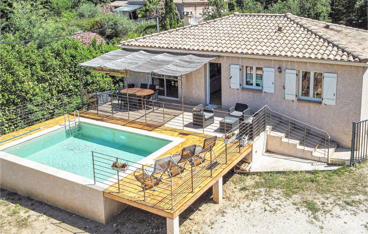Maison de vacances pour 6 personnes, avec piscine ainsi que terrasse et jardin