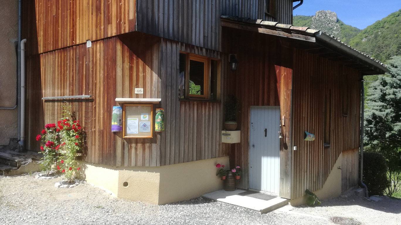 Les Baladins - Ouvert toute l'année - Chambre d'hôtes autonome de caractère in Romeyer, Parc naturel régional du Vercors