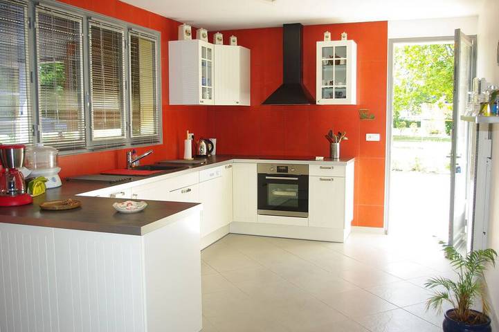 Location de vacances pour 6 personnes, avec terrasse et jardin à Vensac