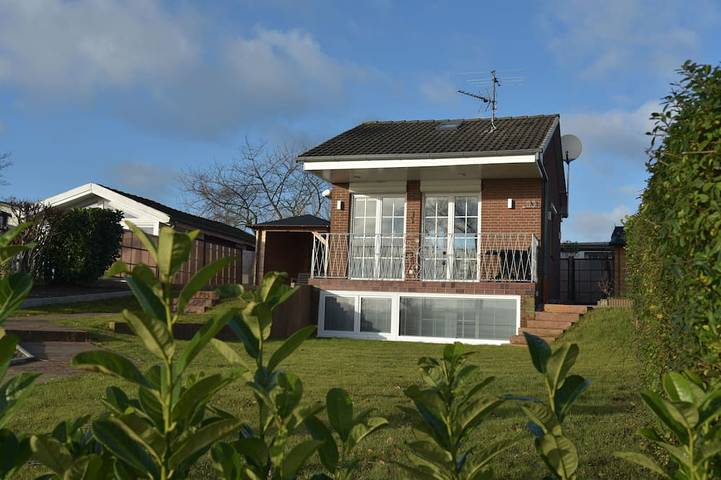 Ferienhaus für 3 Personen, mit Balkon und Garten in Travemünde