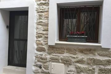 Gîte pour 2 personnes, avec jacuzzi à Vauvert