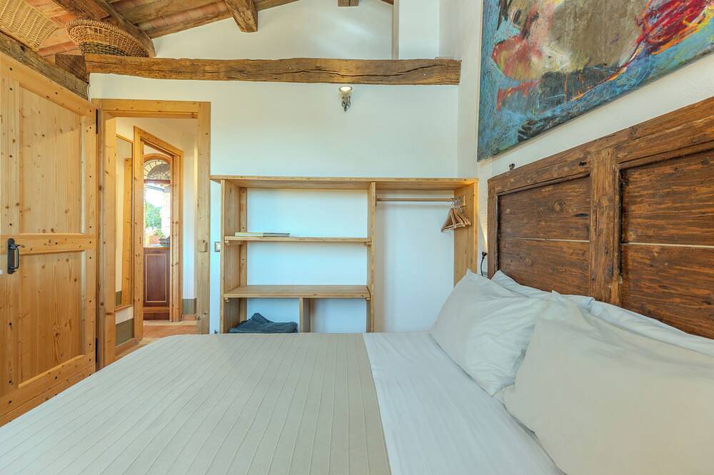 Ganze Wohnung, La Corte del Gusto - Die Olivenbaumwohnung mit Infinity-Pool und herrlichem Blick in Arcevia, Ancona Provinz